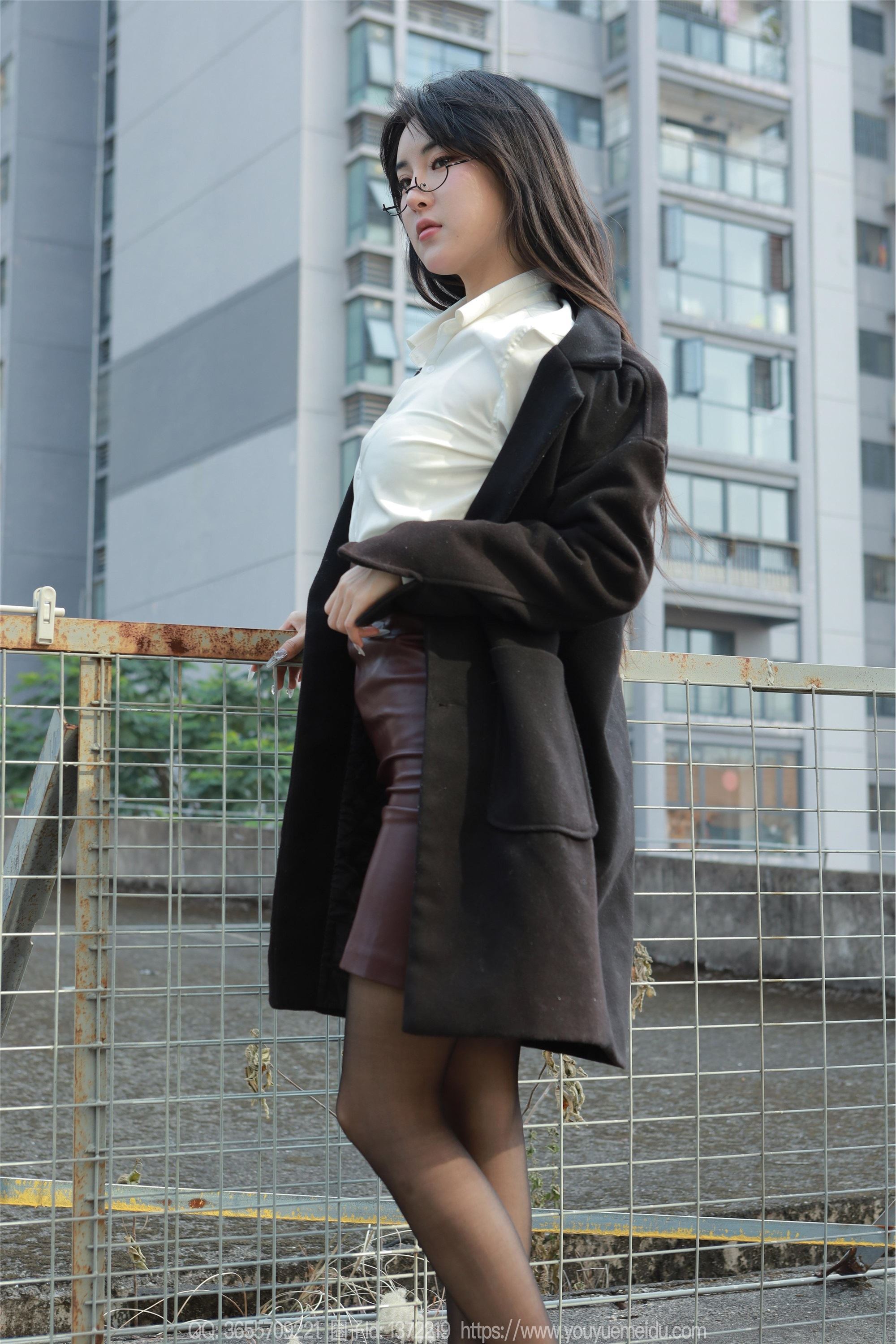 IESS异思趣向  2024.12.22 丝享家 1930 小宝《眼镜美女》